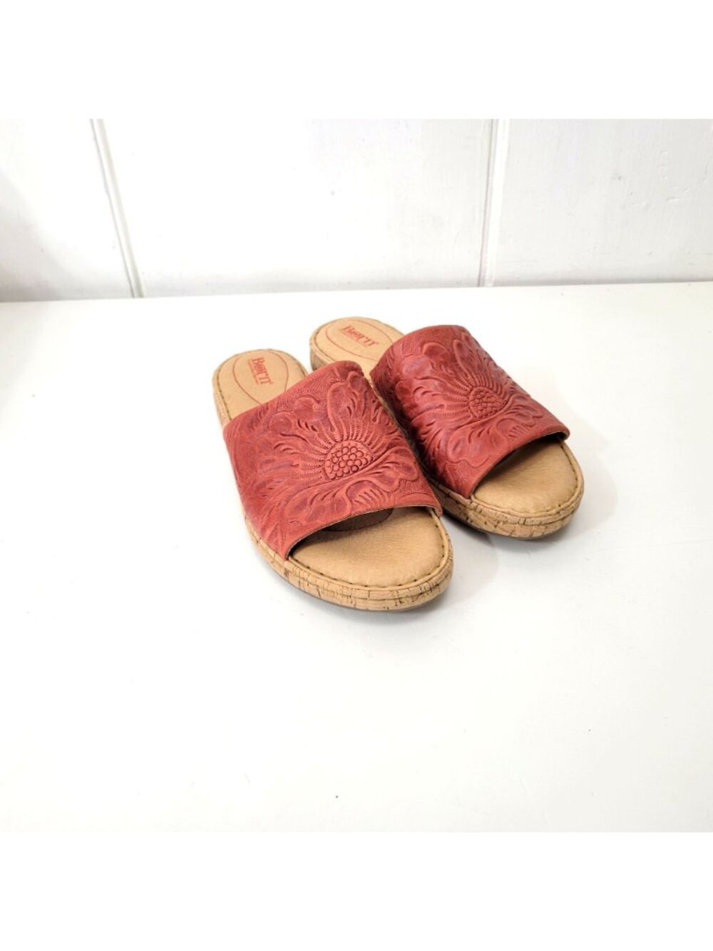Born Women's Red Floral Embossed Cork Platform Slide Sandals Size 8 - Picture 6 of 11